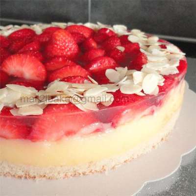 Triple Strawberry Cake - RecipeNode.com
