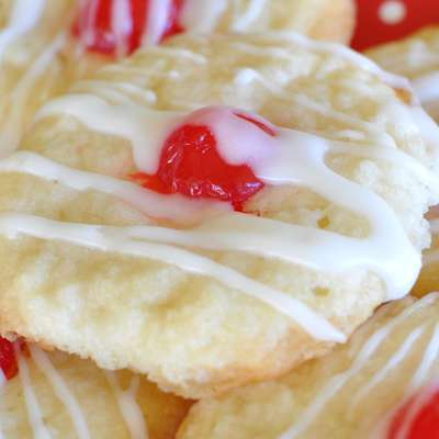 Uncle Bill's Whipped Shortbread Cookies - RecipeNode.com