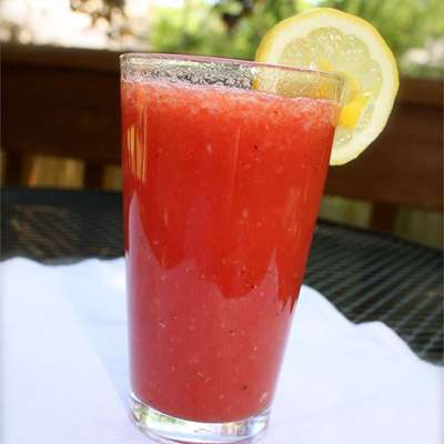 Watermelon and Strawberry Lemonade - RecipeNode.com