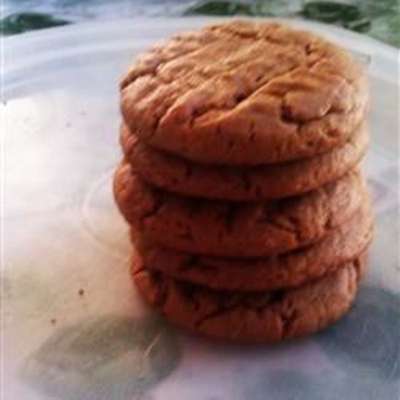 Yummy Peanut Butter Cookies - RecipeNode.com